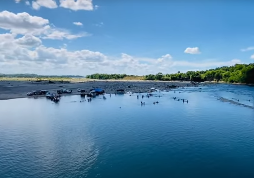 Abuan River7